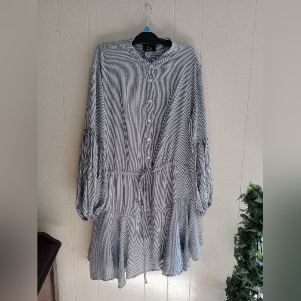 H&M Striped Button-Up Dress - Picture 3 of 15